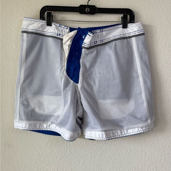 Abercrombie & Fitch Men’s Swim Trunks Sz L Blue White Striped Trim Board Shorts - Picture 2 of 8